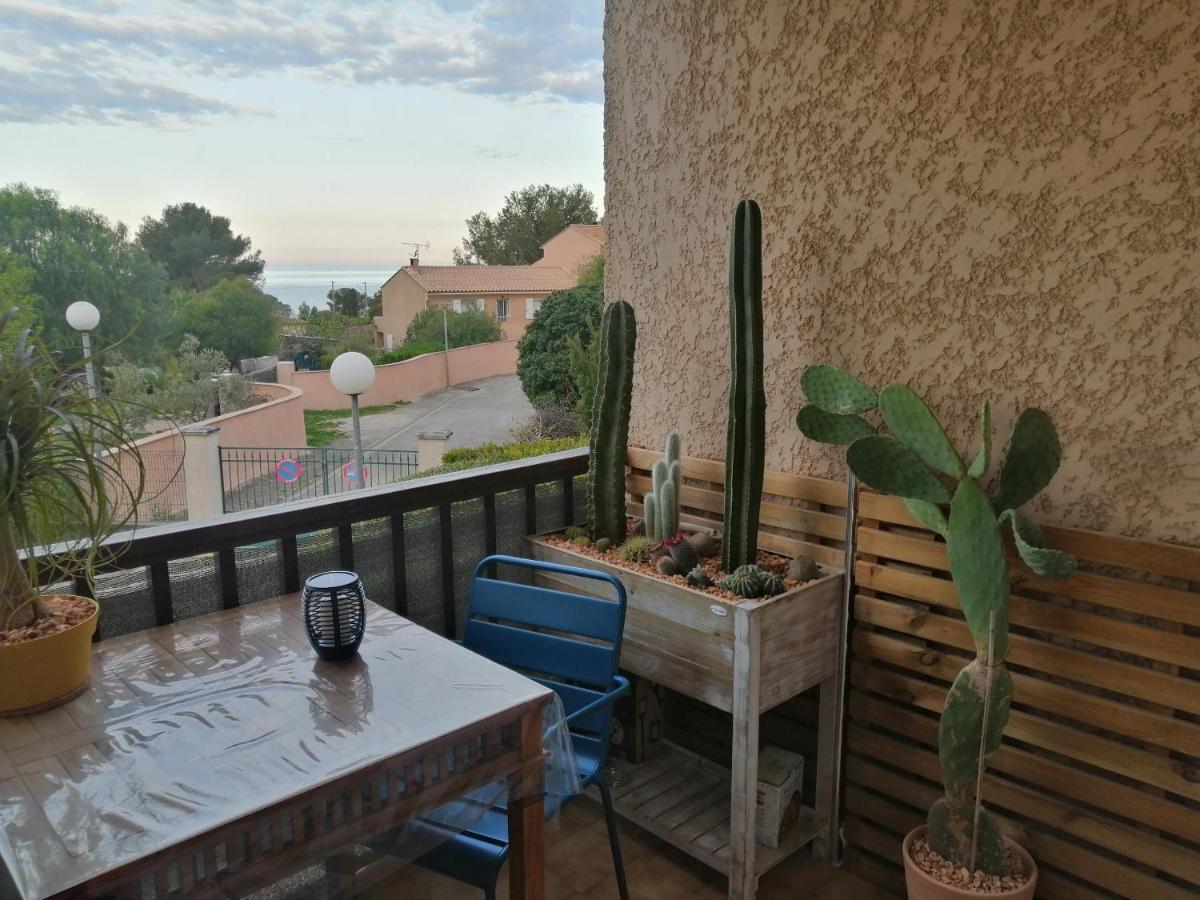 Sanary Les Gorguettes, Studio Avec Terrasse Vue Mer, A 10 Min A Pieds De La Plage Екстер'єр фото
